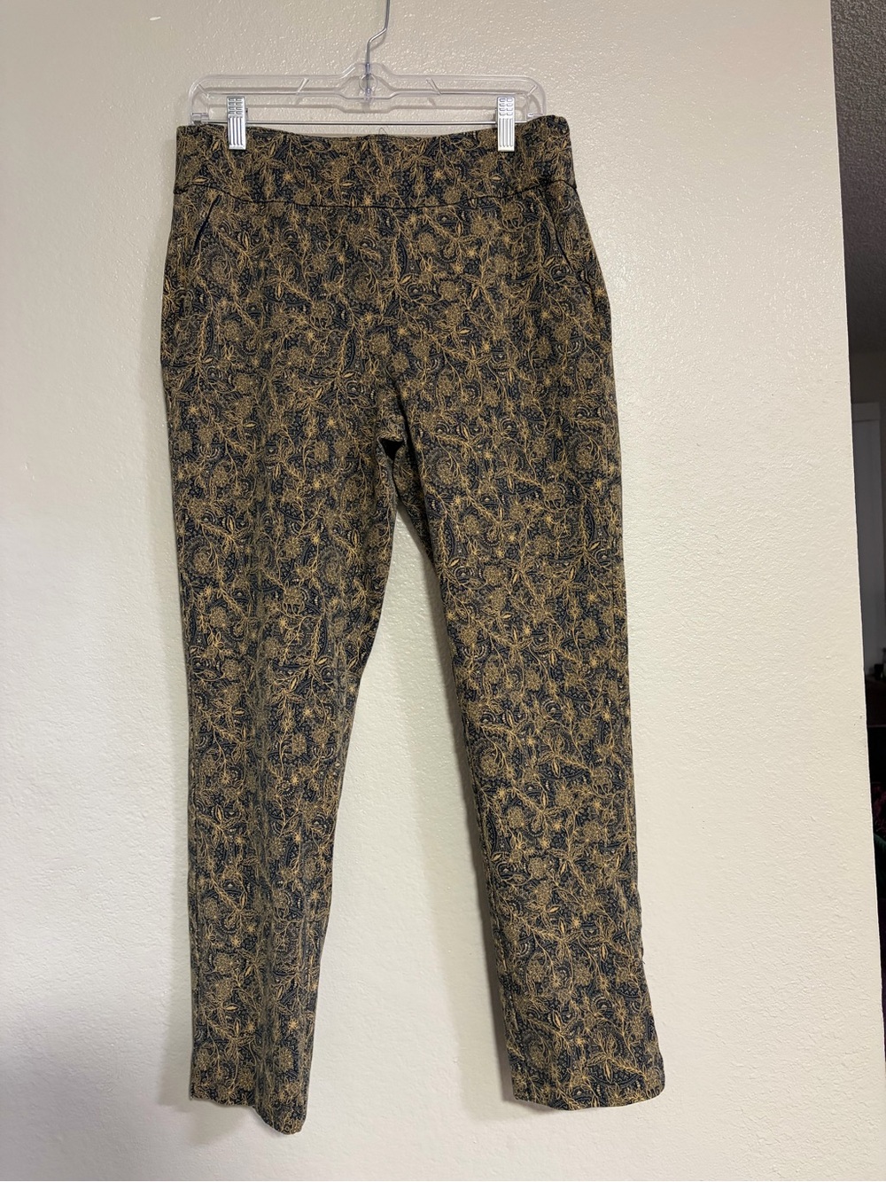 Soft Surroundings Black and Tan Botanical Print Pull-On Trousers
